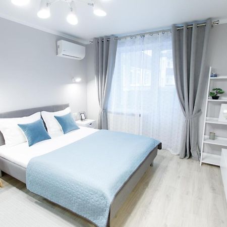 Apart-Hotel "Lavina" Sumy Bagian luar foto