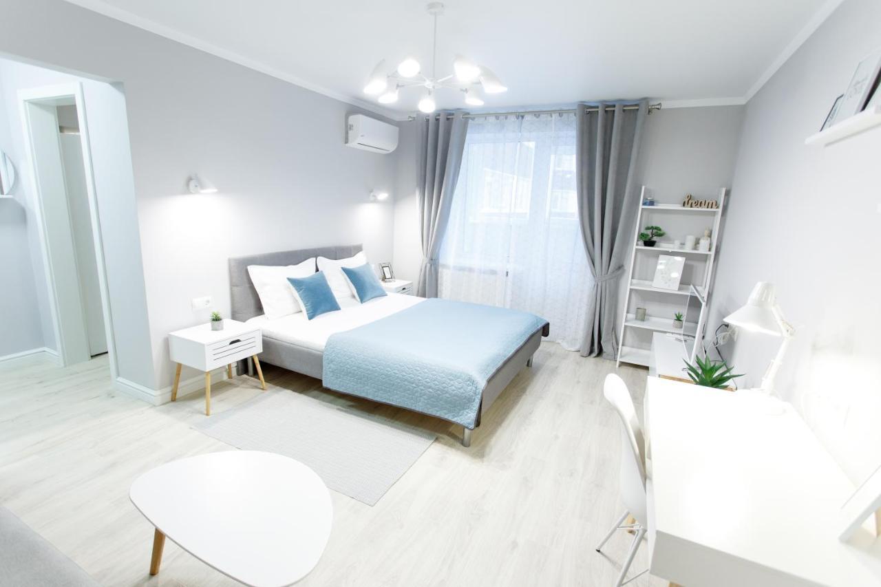 Apart-Hotel "Lavina" Sumy Bagian luar foto