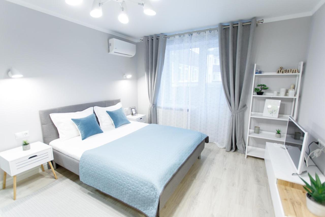 Apart-Hotel "Lavina" Sumy Bagian luar foto
