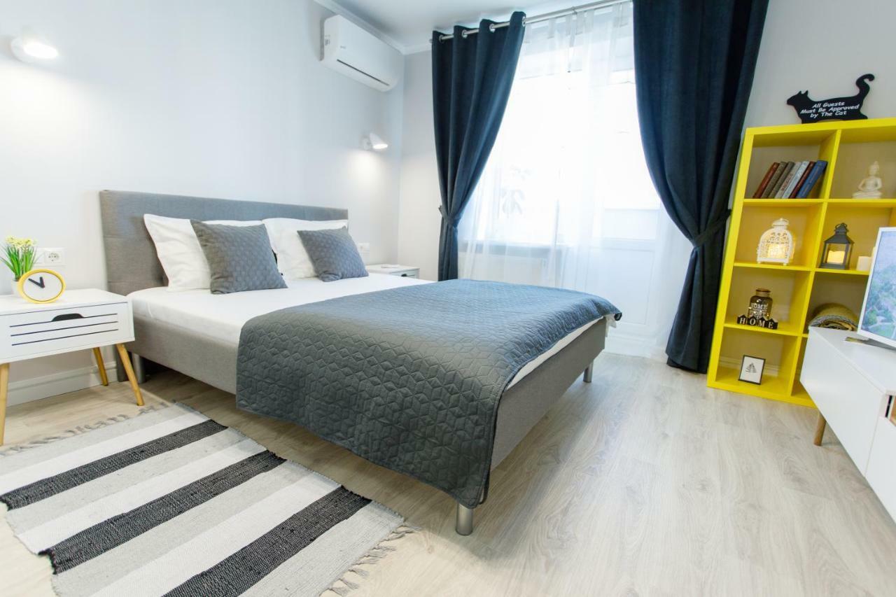 Apart-Hotel "Lavina" Sumy Bagian luar foto