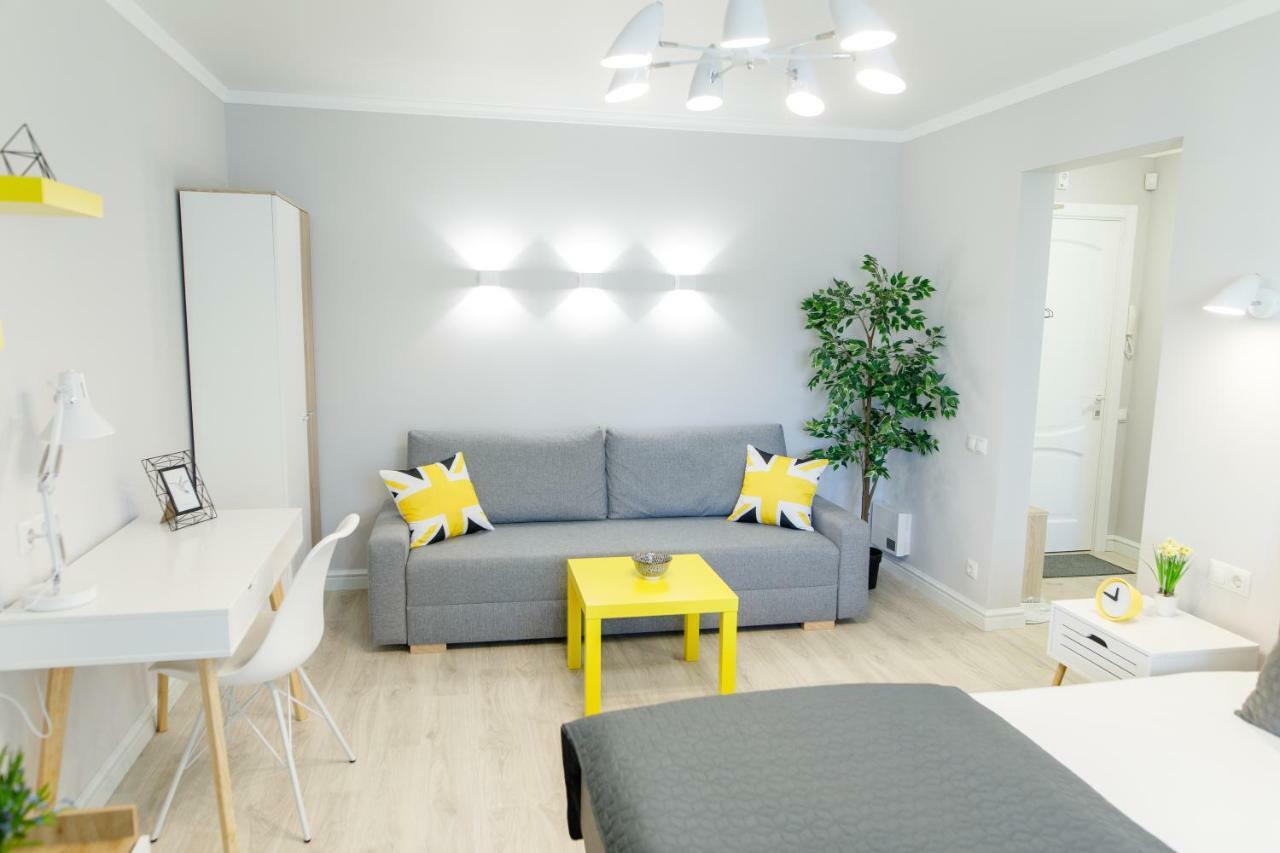 Apart-Hotel "Lavina" Sumy Bagian luar foto