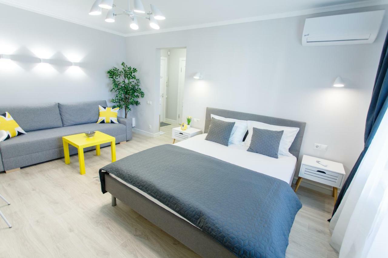 Apart-Hotel "Lavina" Sumy Bagian luar foto